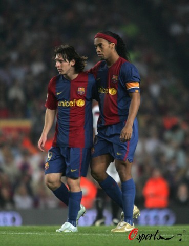 都面临着由 都面临着由